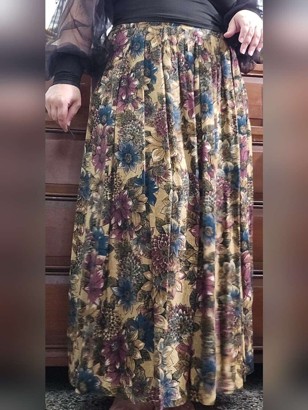 Vintage Floral Button-Front Skirt in Cream and Plum